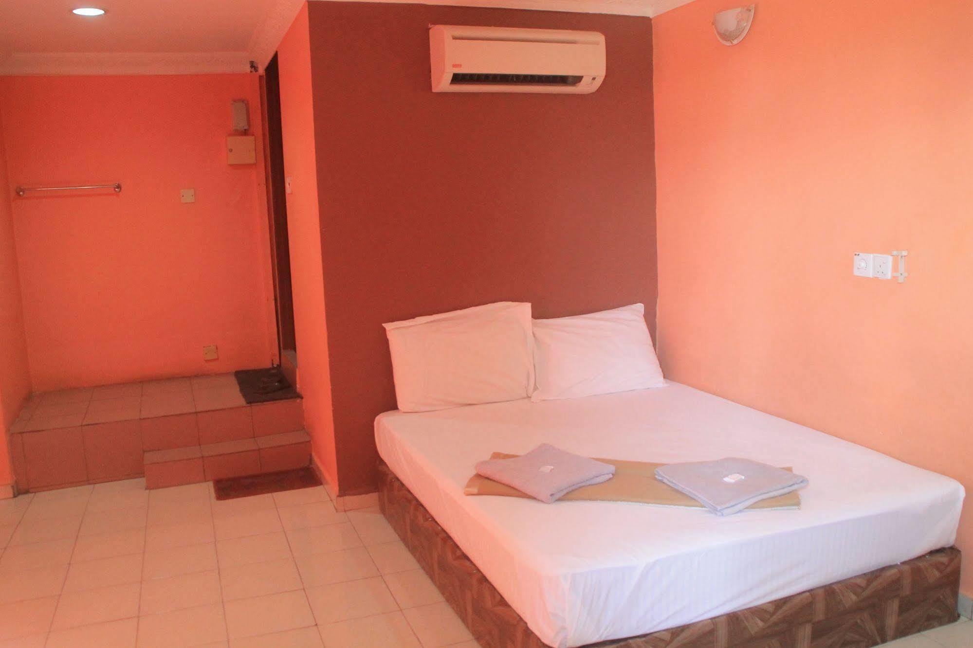 Sentosa Villa Hotel Klang Extérieur photo